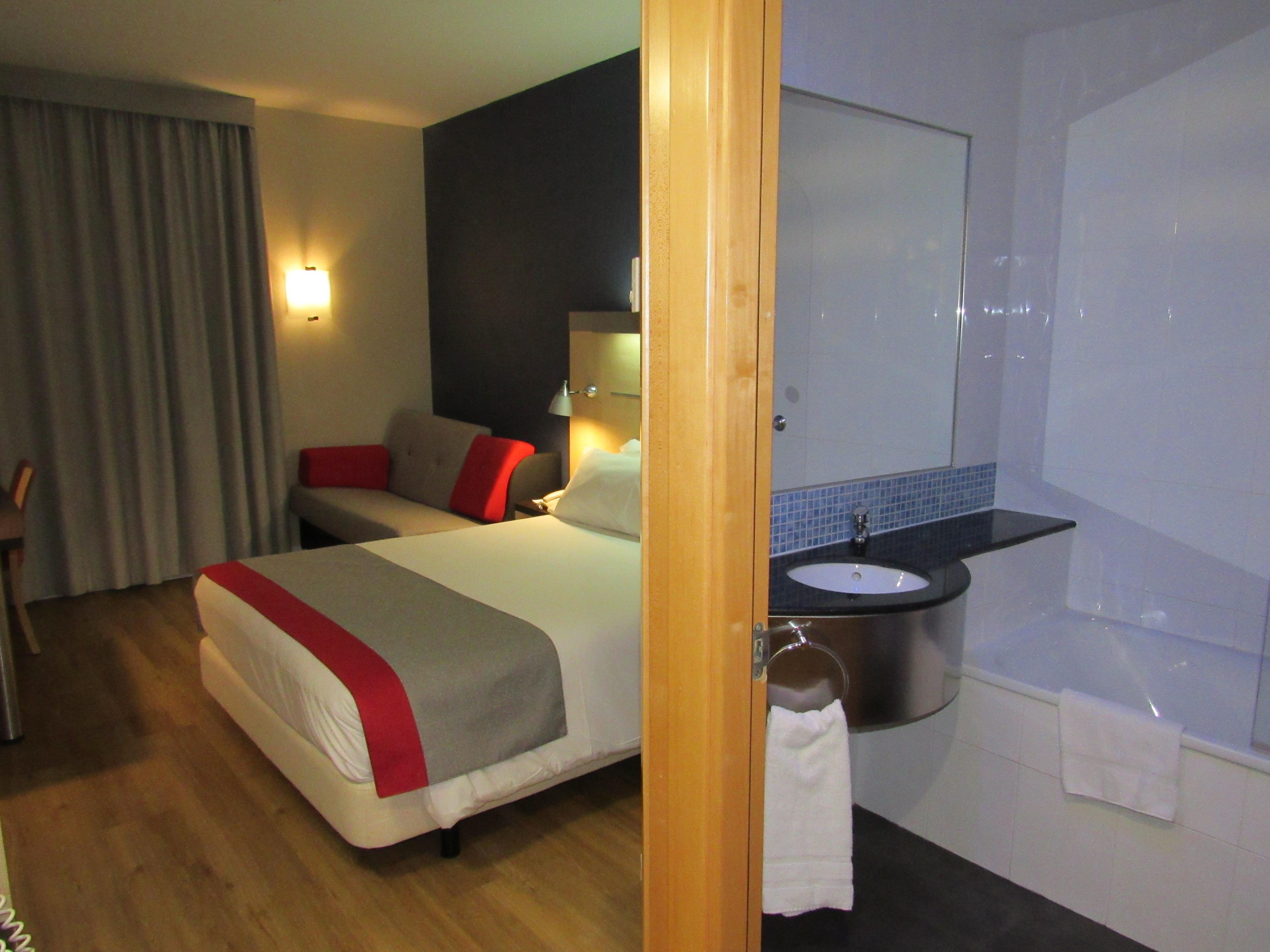 Holiday Inn Express Málaga Airport, an IHG Hotel Esterno foto