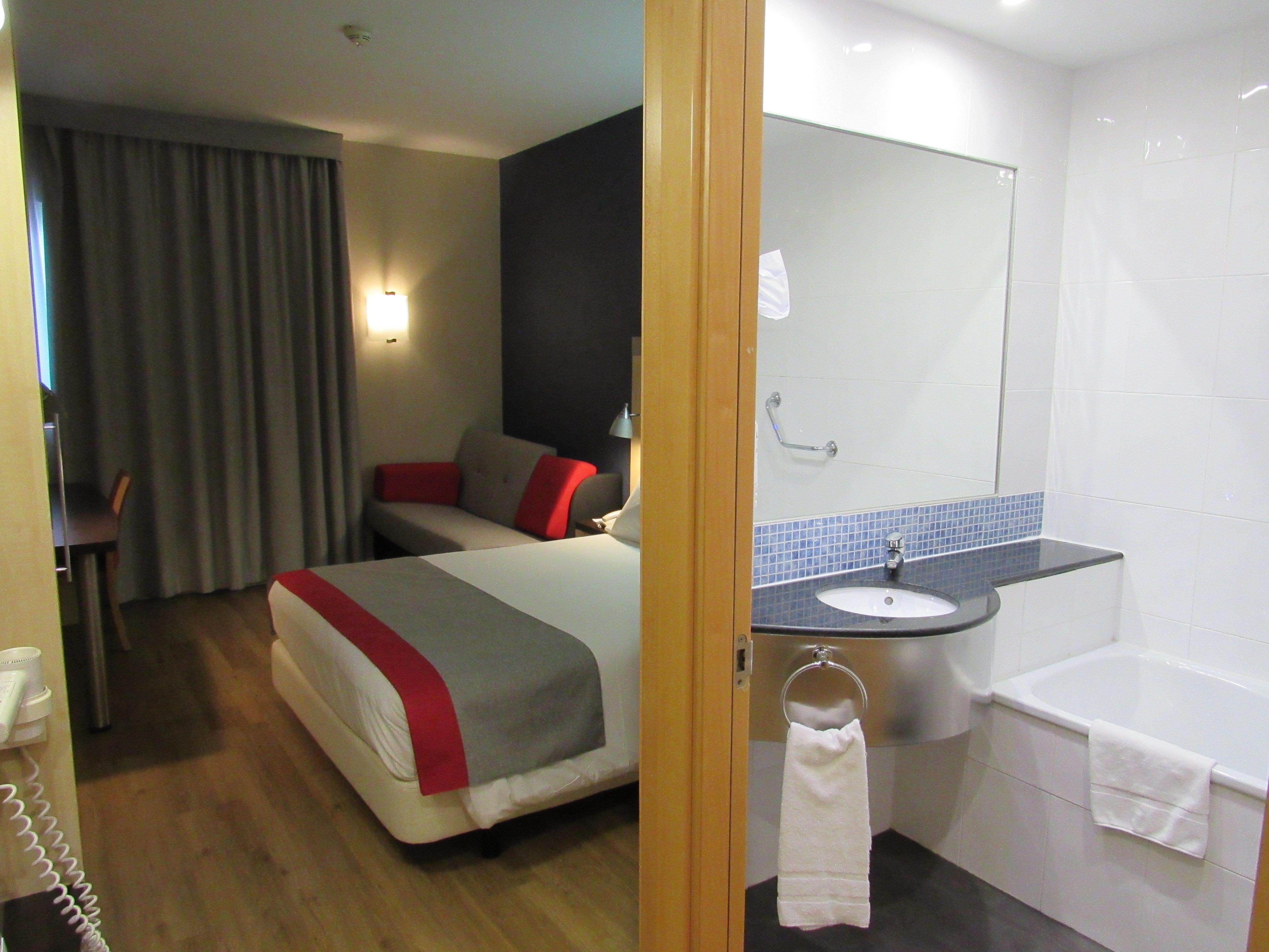 Holiday Inn Express Málaga Airport, an IHG Hotel Esterno foto