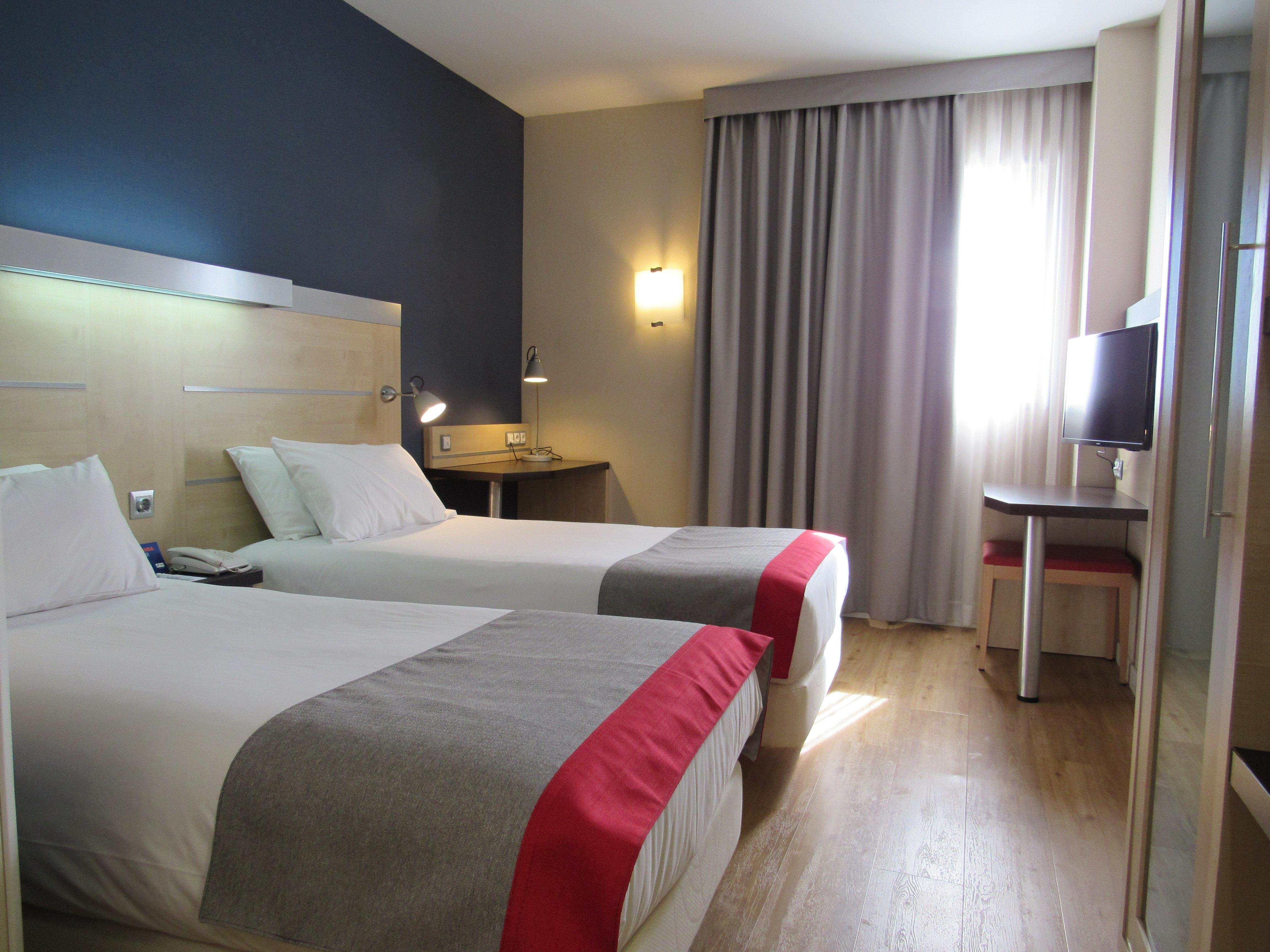 Holiday Inn Express Málaga Airport, an IHG Hotel Esterno foto