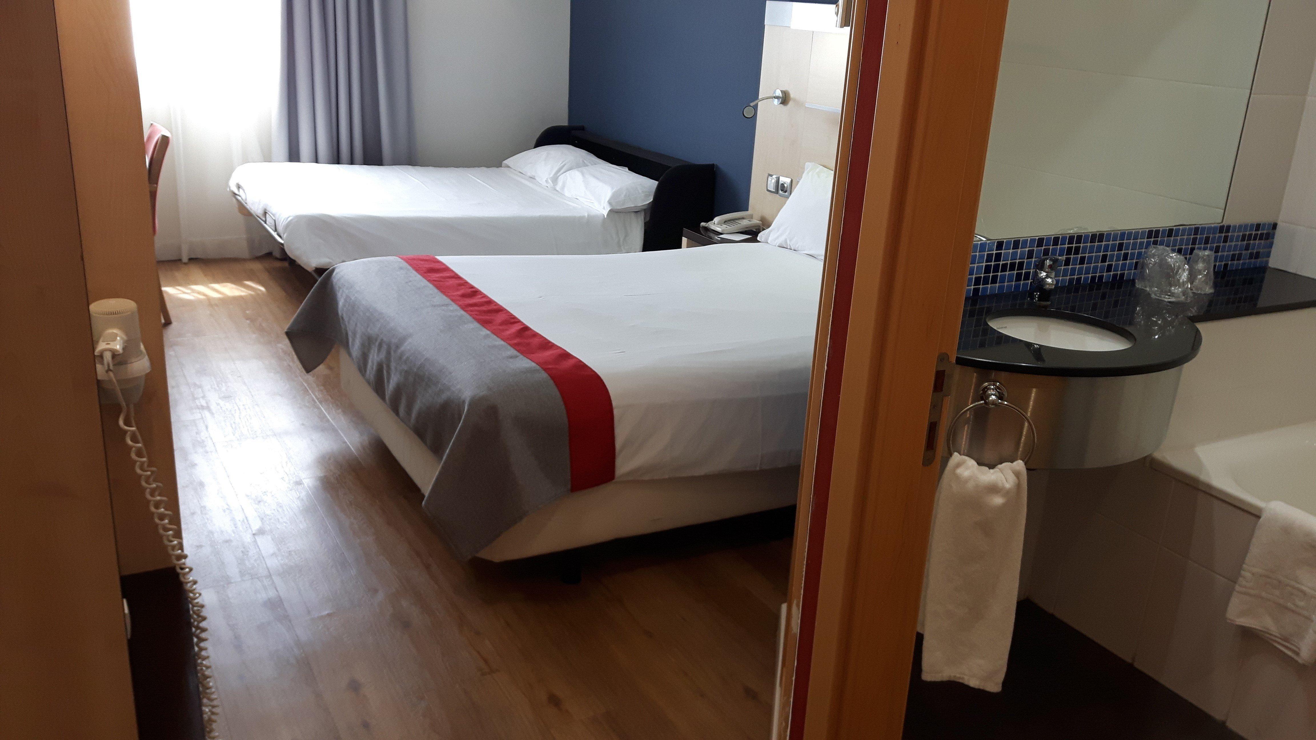 Holiday Inn Express Málaga Airport, an IHG Hotel Esterno foto