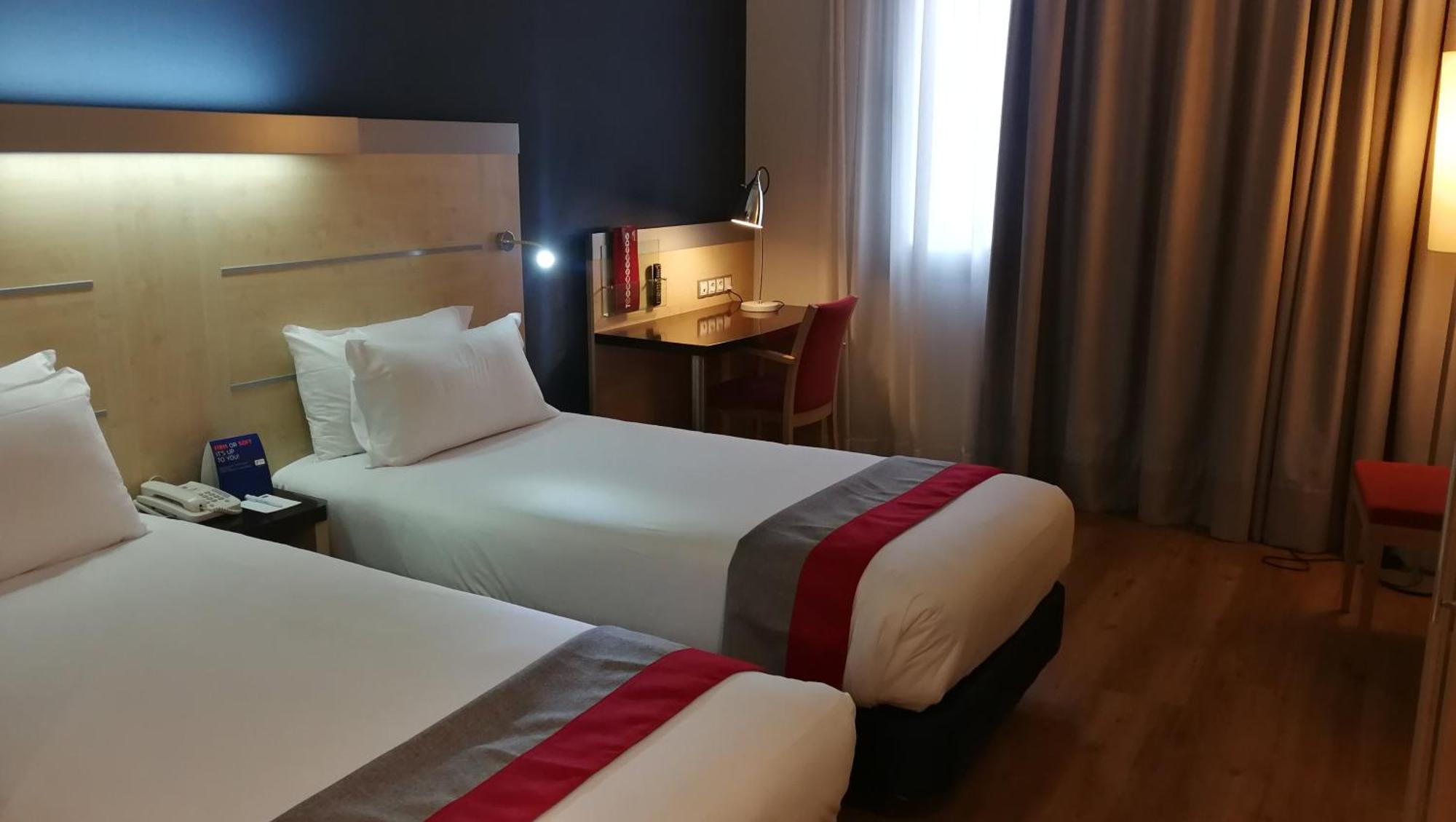 Holiday Inn Express Málaga Airport, an IHG Hotel Esterno foto
