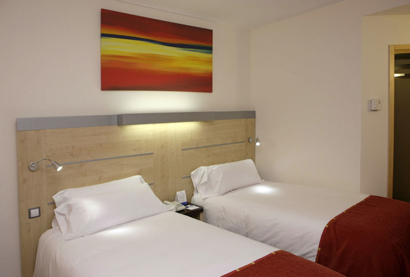 Holiday Inn Express Málaga Airport, an IHG Hotel Esterno foto