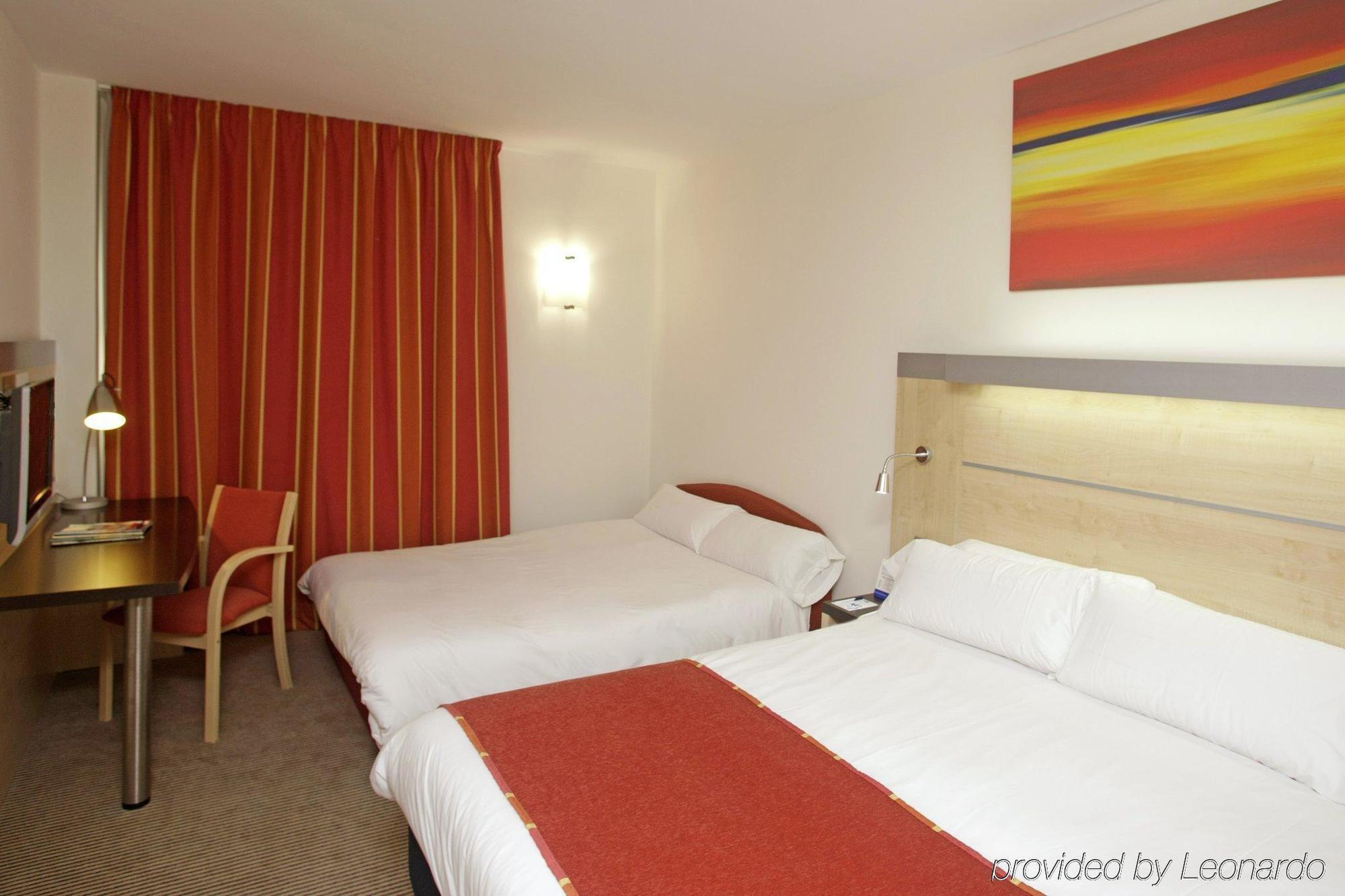 Holiday Inn Express Málaga Airport, an IHG Hotel Camera foto